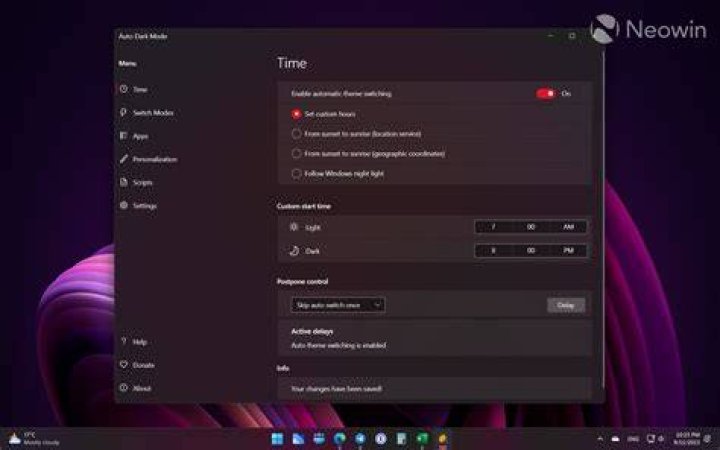Auto Dark Mode version 2.3 switches between dark and light theme automatically