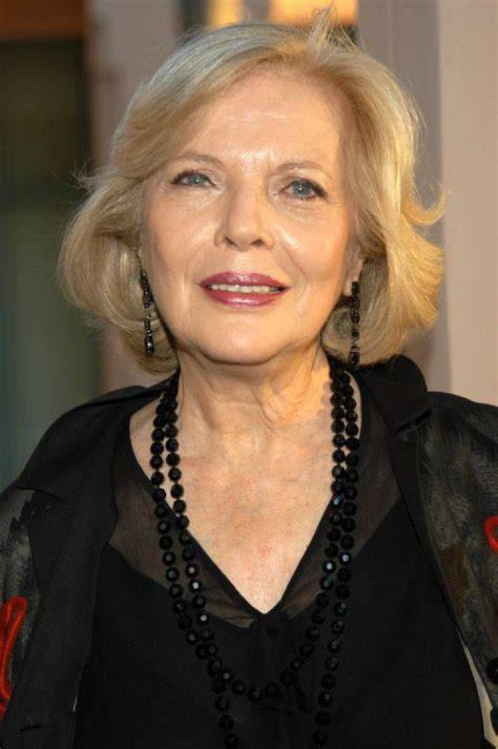 Barbara Bain's Height and Weight