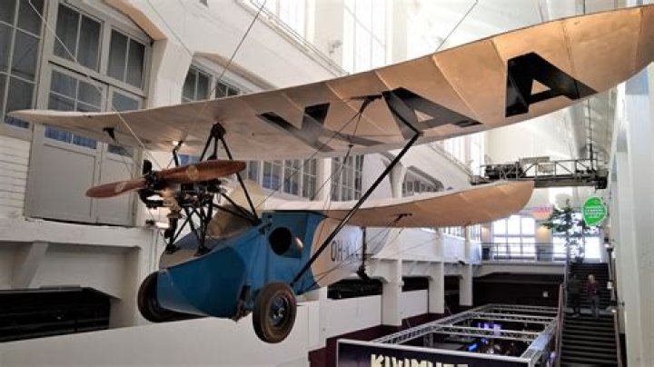HM Flying