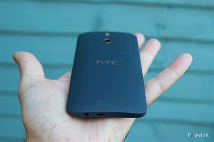 HTC One E8 Review-6