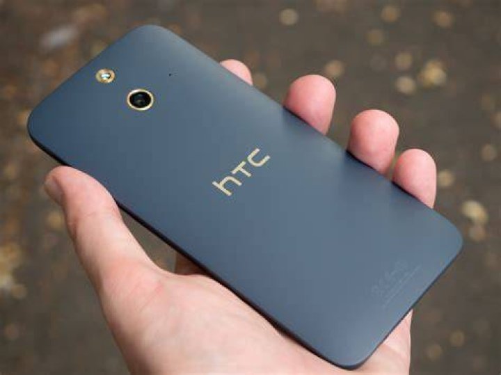 HTC One E8 review