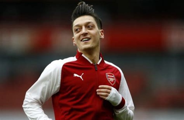Mesut Ozil biography Mesut Ozil biography