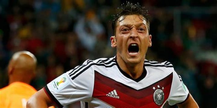 which team is ozil which team is ozil